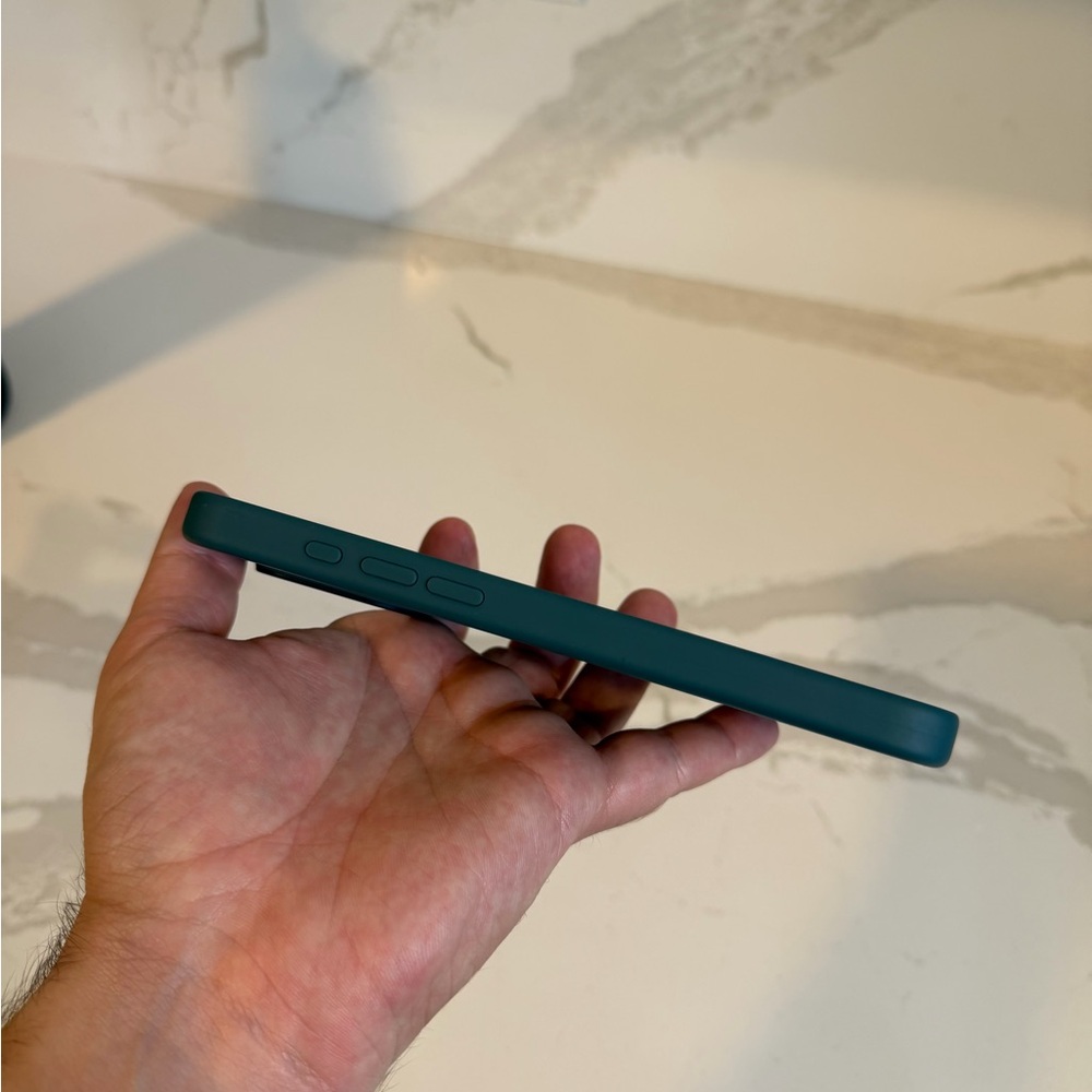 Lighter Blue Apple iPhone 16 Pro Max Silicone Case - Picture 4 of 6